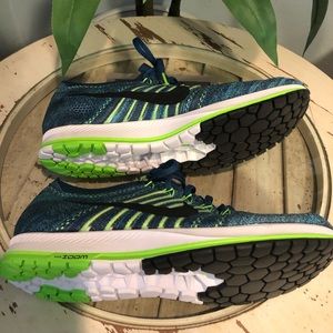 Nike Zoom flyknit streak (Never worn)....